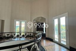 Rumah Elit Modern Siap Huni di Pantai Indah Kapuk Jakarta Utara Rumah Elit Modern Siap Huni di Pantai Indah Kapuk Jakarta Utara