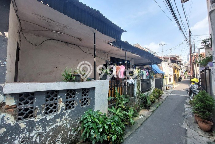 Rumah Modern Minimalis 4 Kamar Bisa Langsung Pindah di Tebet Rumah Modern Minimalis 4 Kamar Bisa Langsung Pindah di Tebet