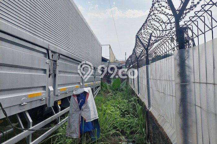 Jarang Ada! Tanah di Serpong Punya Luas 2895m2 SHM Jarang Ada! Tanah di Serpong Punya Luas 2895m2 SHM