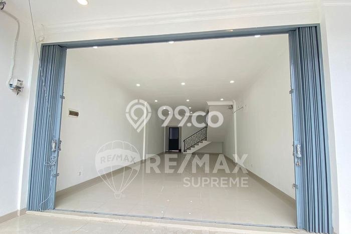 Unit Ruko Dijual di Bekasi LT 134m2 & LB 265m2 Unit Ruko Dijual di Bekasi LT 134m2 & LB 265m2