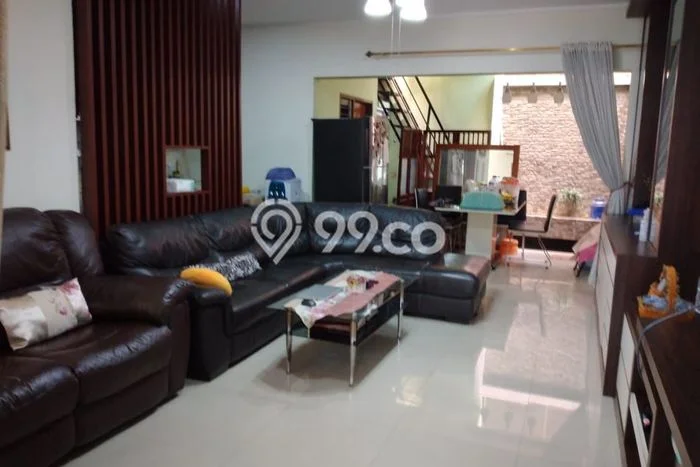 Dijual Rumah Mewah Megah Dengan View Eksklusif di Rawamangun, Jakarta Timur Dijual Rumah Mewah Megah Dengan View Eksklusif di Rawamangun, Jakarta Timur