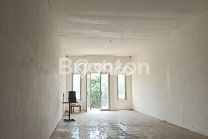 Ruko Bagus LT 126m2 LB 117m2 Dijual di Magersari Mojokerto Ruko Bagus LT 126m2 LB 117m2 Dijual di Magersari Mojokerto