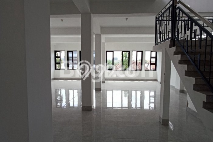 Unit Ruko Dijual di Magersari Mojokerto Luas Bangunan 168m2 Unit Ruko Dijual di Magersari Mojokerto Luas Bangunan 168m2