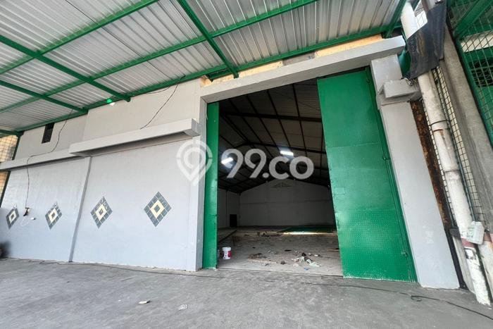 Gudang Disewa di Tangerang dengan LB 480m2 Area Komersial Ramai Gudang Disewa di Tangerang dengan LB 480m2 Area Komersial Ramai