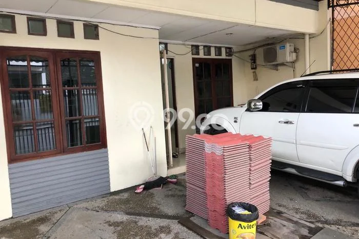 Jual Rumah Eksklusif 3 KT di Taman Kota, Jakarta Barat Jual Rumah Eksklusif 3 KT di Taman Kota, Jakarta Barat