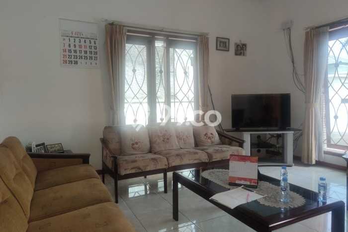 Rumah Mewah LB 440m2 Siap Pakai Desain Elegan di Pasteur, Bandung Rumah Mewah LB 440m2 Siap Pakai Desain Elegan di Pasteur, Bandung