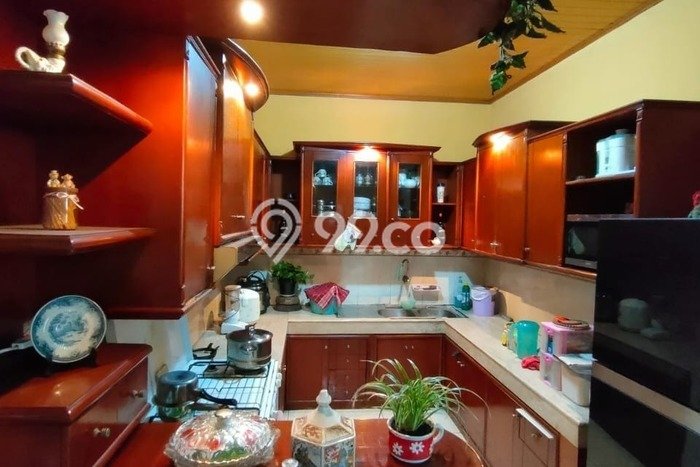Hunian Elit LB 200m2 Siap Pakai Desain Elegan di Pajajaran, Bandung Hunian Elit LB 200m2 Siap Pakai Desain Elegan di Pajajaran, Bandung