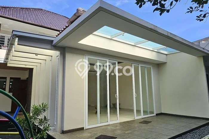 Rumah Eksklusif Dijual LT 476m2 di Sukasari, Bandung Rumah Eksklusif Dijual LT 476m2 di Sukasari, Bandung