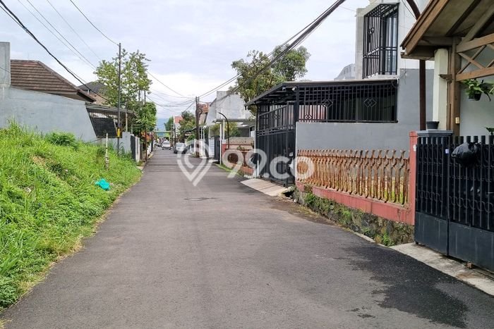Jarang Ada! Tanah di Regol Punya Luas 520m2 SHM Jarang Ada! Tanah di Regol Punya Luas 520m2 SHM