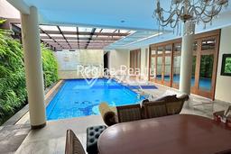 Rumah di , 4 KM, Akses Mudah Fasilitas Umum, Luas 640m2m² Bangunan 400m2m² Rumah di , 4 KM, Akses Mudah Fasilitas Umum, Luas 640m2m² Bangunan 400m2m²