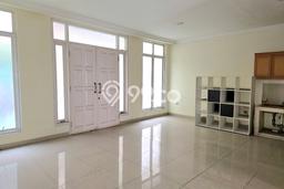 Hunian Elit LB 350m2 Siap Pakai Desain Elegan di Pluit, Jakarta Utara Hunian Elit LB 350m2 Siap Pakai Desain Elegan di Pluit, Jakarta Utara