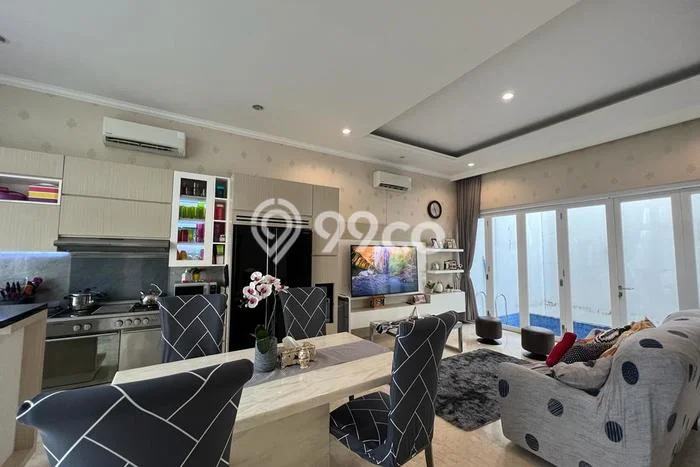Hunian Mewah Dijual LT 370m2 di Kembangan, Jakarta Barat Hunian Mewah Dijual LT 370m2 di Kembangan, Jakarta Barat