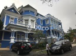 Rumah Mewah LB 700m2 Siap Huni Desain Elegan di Puncak, Bogor Rumah Mewah LB 700m2 Siap Huni Desain Elegan di Puncak, Bogor