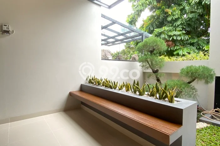 Hunian Mewah LB 242m2 Siap Pakai Desain Elegan di BSD Taman Crysant, Tangerang Hunian Mewah LB 242m2 Siap Pakai Desain Elegan di BSD Taman Crysant, Tangerang