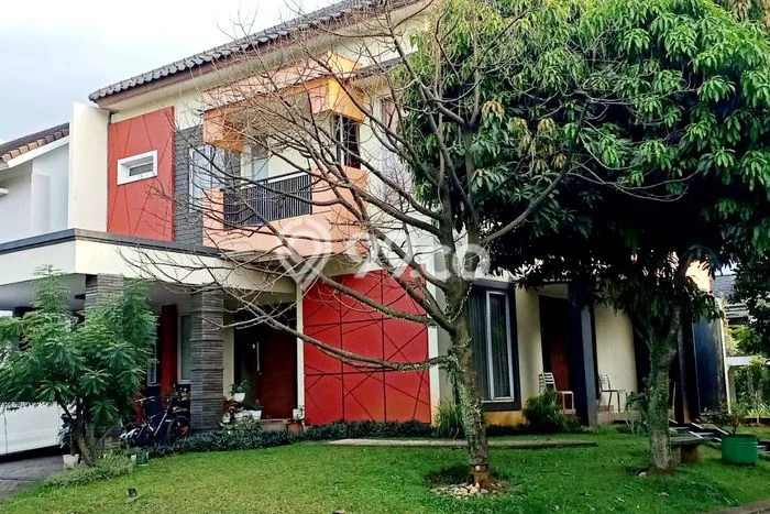 For Sale! Premium House LT 203m2 Desain Elegan di BSD Sevilla For Sale! Premium House LT 203m2 Desain Elegan di BSD Sevilla
