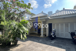 Hunian Kondisi Baik Disewakan di Kemang, Jakarta Selatan LT 620m2, LB 450m2 Hunian Kondisi Baik Disewakan di Kemang, Jakarta Selatan LT 620m2, LB 450m2