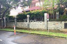 Sewa Rumah Nyaman LT 600m2 / LB 600m2 di Pondok Indah, Jakarta Selatan Sewa Rumah Nyaman LT 600m2 / LB 600m2 di Pondok Indah, Jakarta Selatan