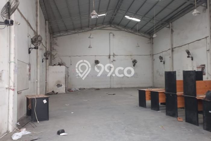 HARGA SPESIAL! Gudang di Kalideres, Luas 150m², Area Strategis HARGA SPESIAL! Gudang di Kalideres, Luas 150m², Area Strategis