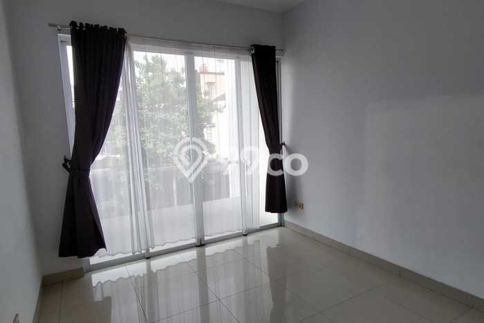 Rumah Disewakan Jakarta Barat LT 120m2 LB 100m2 Area Green Lake City Rumah Disewakan Jakarta Barat LT 120m2 LB 100m2 Area Green Lake City