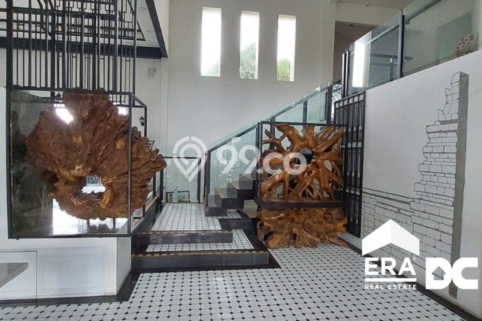 Untuk Dijual Komersial di Gajah Mungkur Semarang LT 1932m2 / LB 1000m2 Untuk Dijual Komersial di Gajah Mungkur Semarang LT 1932m2 / LB 1000m2