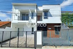 Rumah di Buah Batu, Bandung, LT 110m² LB 150m² Rumah di Buah Batu, Bandung, LT 110m² LB 150m²