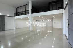 Ruko Disewa di Bandung dengan LB 300m2 Area Komersial Ramai Ruko Disewa di Bandung dengan LB 300m2 Area Komersial Ramai