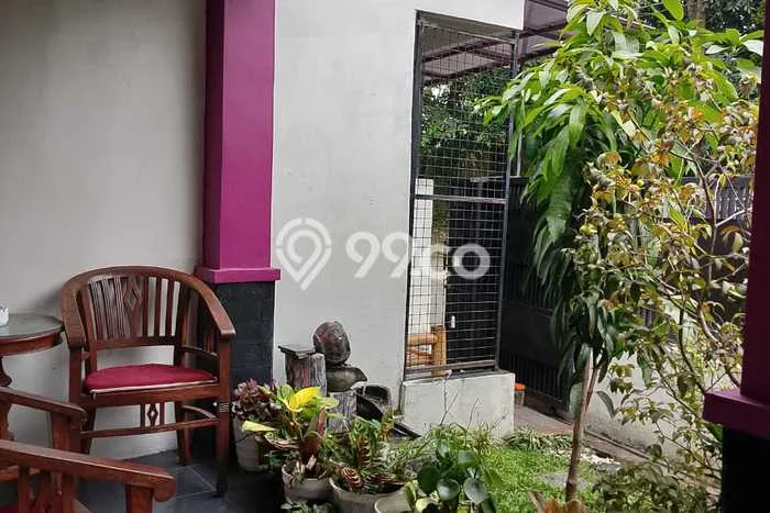 Rumah Elit LB 200m2 Siap Huni Desain Elegan di BKR, Bandung Rumah Elit LB 200m2 Siap Huni Desain Elegan di BKR, Bandung