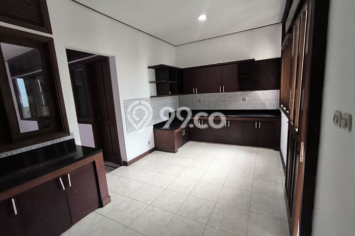 Rumah Bagus Siap Huni Di Batununggal Luas 400m2 Lokasi Strategis Rumah Bagus Siap Huni Di Batununggal Luas 400m2 Lokasi Strategis