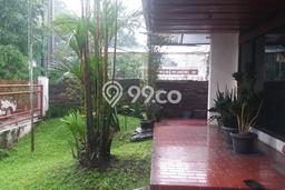 Rumah Elit Modern Tanpa Renovasi di Burangrang Bandung Rumah Elit Modern Tanpa Renovasi di Burangrang Bandung