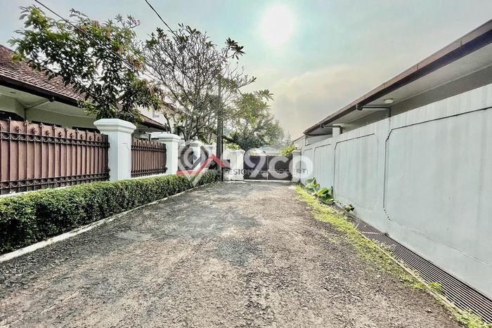 Jual Rumah Mewah Megah Dengan View Cantik di Ampera, Jakarta Selatan Jual Rumah Mewah Megah Dengan View Cantik di Ampera, Jakarta Selatan