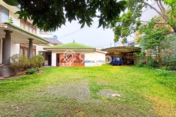 Dijual Rumah Luas Megah Dengan View Cantik di Pondok Indah, Jakarta Selatan Dijual Rumah Luas Megah Dengan View Cantik di Pondok Indah, Jakarta Selatan