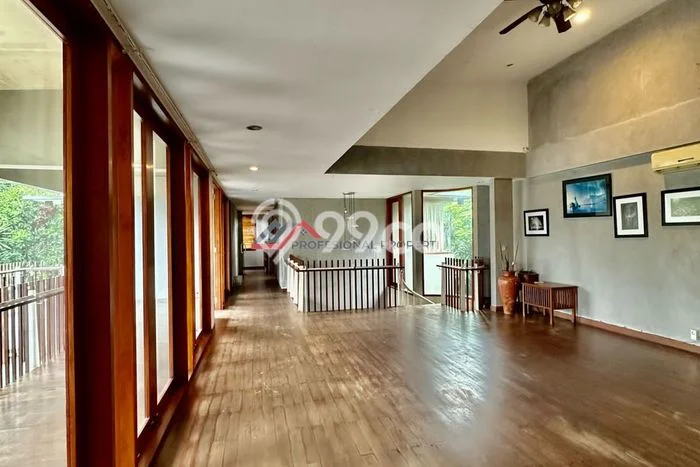 For Sale! Luxury House LT 2425m2 Desain Elegan di Pangkalan Jati For Sale! Luxury House LT 2425m2 Desain Elegan di Pangkalan Jati