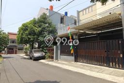 Rumah Luxury Modern Siap Huni di Pejompongan Jakarta Pusat Rumah Luxury Modern Siap Huni di Pejompongan Jakarta Pusat