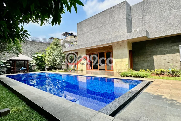 Rumah Mewah LB 500m2 Siap Huni Desain Elegan di Tanjung Barat, Jakarta Selatan Rumah Mewah LB 500m2 Siap Huni Desain Elegan di Tanjung Barat, Jakarta Selatan