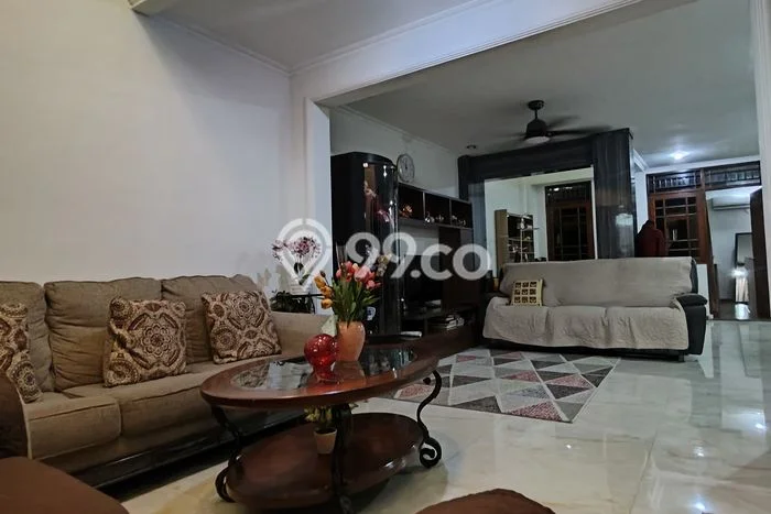 Rumah Luxury Modern Siap Huni di Pejompongan Jakarta Pusat Rumah Luxury Modern Siap Huni di Pejompongan Jakarta Pusat