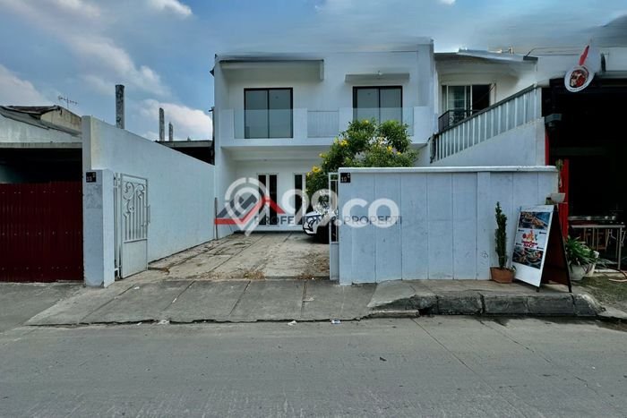 Dijual Rumah Luas Elegan Dengan View Cantik di Mampang, Jakarta Selatan Dijual Rumah Luas Elegan Dengan View Cantik di Mampang, Jakarta Selatan