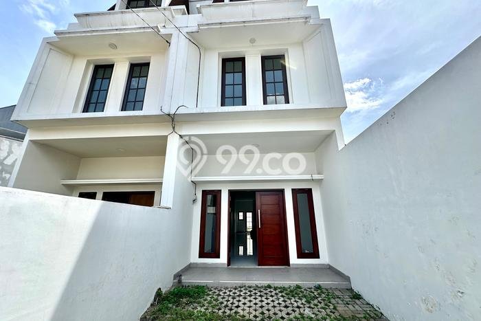 Ruko Bagus Dijual LB 150m2 Lokasi Strategis Jakarta Selatan Area Cocok untuk Berbisnis Ruko Bagus Dijual LB 150m2 Lokasi Strategis Jakarta Selatan Area Cocok untuk Berbisnis