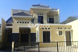 Rumah Luas Asri 3 KT Siap Pakai di Bintaro Tangerang Selatan Rumah Luas Asri 3 KT Siap Pakai di Bintaro Tangerang Selatan