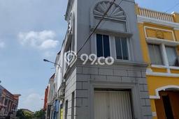 AREA KOMERSIAL! Kantor Disewakan Kawasan Bintaro, Luas 32m², Akses Utama, Ready Bisnis AREA KOMERSIAL! Kantor Disewakan Kawasan Bintaro, Luas 32m², Akses Utama, Ready Bisnis