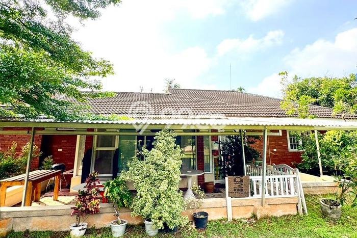 Dijual Rumah Premium dengan Fasilitas Sekitar Lengkap di Ciputat Timur, Tangerang Selatan Dijual Rumah Premium dengan Fasilitas Sekitar Lengkap di Ciputat Timur, Tangerang Selatan