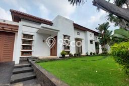 Hunian Mewah Dijual LT 940m2 di Kebayoran Lama, Jakarta Selatan Hunian Mewah Dijual LT 940m2 di Kebayoran Lama, Jakarta Selatan