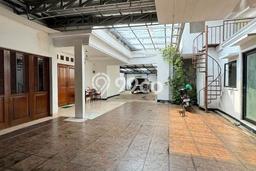 Ready to Use! Premium House LT 535m2 Desain Modern di Kemang Ready to Use! Premium House LT 535m2 Desain Modern di Kemang