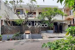 Jual Rumah Luas Elegan Dengan View Eksklusif di Kemanggisan, Jakarta Barat Jual Rumah Luas Elegan Dengan View Eksklusif di Kemanggisan, Jakarta Barat