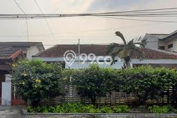 Hunian Mewah LB 650m2 Siap Pakai Desain Elegan di Bintaro, Jakarta Selatan Hunian Mewah LB 650m2 Siap Pakai Desain Elegan di Bintaro, Jakarta Selatan