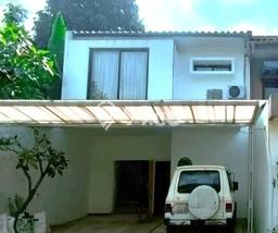 Rumah Strategis Minimalis Lb 160m2 di Ciputat Timur, Tangerang Selatan Rumah Strategis Minimalis Lb 160m2 di Ciputat Timur, Tangerang Selatan