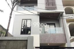 Dijual Hunian Mewah dengan Fasilitas Sekitar Lengkap di Kebayoran Lama, Jakarta Selatan Dijual Hunian Mewah dengan Fasilitas Sekitar Lengkap di Kebayoran Lama, Jakarta Selatan