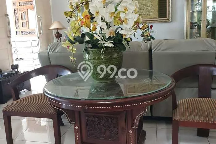 Hunian Mewah LB 300m2 Siap Huni Desain Elegan di Bintaro, Tangerang Selatan Hunian Mewah LB 300m2 Siap Huni Desain Elegan di Bintaro, Tangerang Selatan
