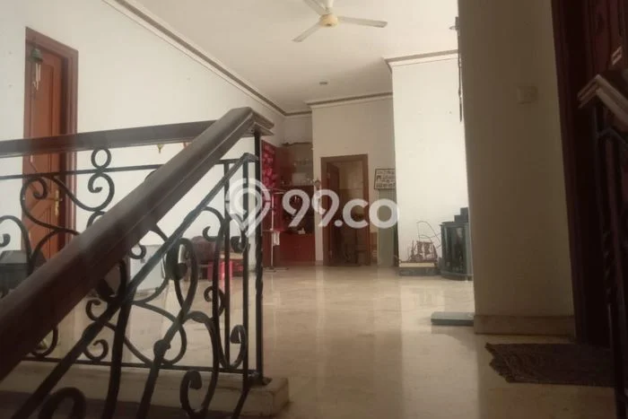 Rumah Mewah LB 500m2 Siap Pakai Desain Elegan di Bintaro, Jakarta Selatan Rumah Mewah LB 500m2 Siap Pakai Desain Elegan di Bintaro, Jakarta Selatan