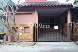 For Sale Hunian Rumah Terawat 2 KT di Bintaro, Tangerang Selatan For Sale Hunian Rumah Terawat 2 KT di Bintaro, Tangerang Selatan