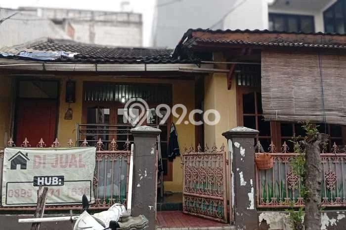 Rumah Luas Asri 2 KT Siap Huni di Bintaro Tangerang Selatan Rumah Luas Asri 2 KT Siap Huni di Bintaro Tangerang Selatan